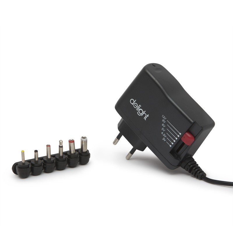 Univerzális adapter 3-12V,2.5A, 30W - 6 DC dugó